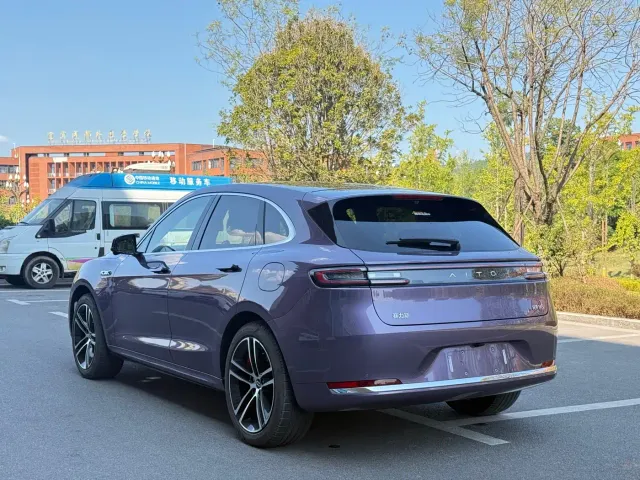 Aito M5 — Фото автомобиля 10