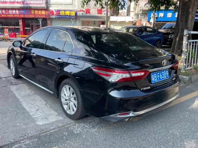 Toyota Camry — Фото автомобиля 5