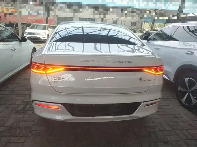 BYD Qin PLUS — Фото автомобиля 5