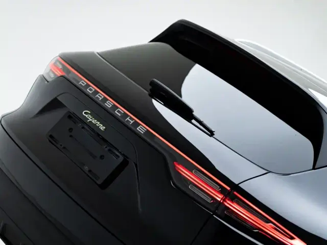Porsche Cayenne — Фото автомобиля 9