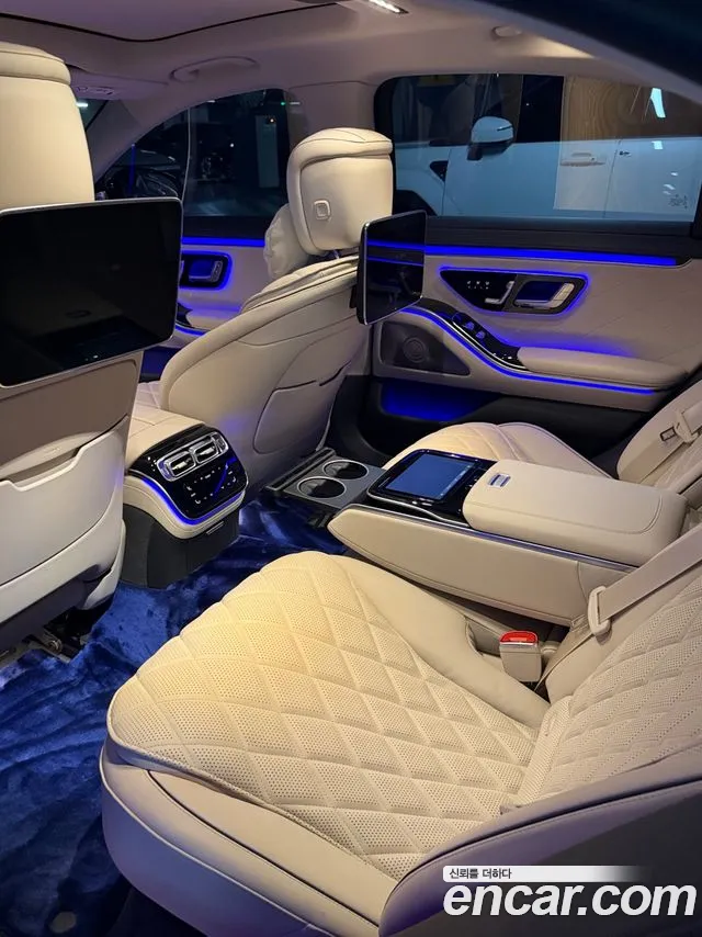 Mercedes-Benz S-Class — Фото автомобиля 12