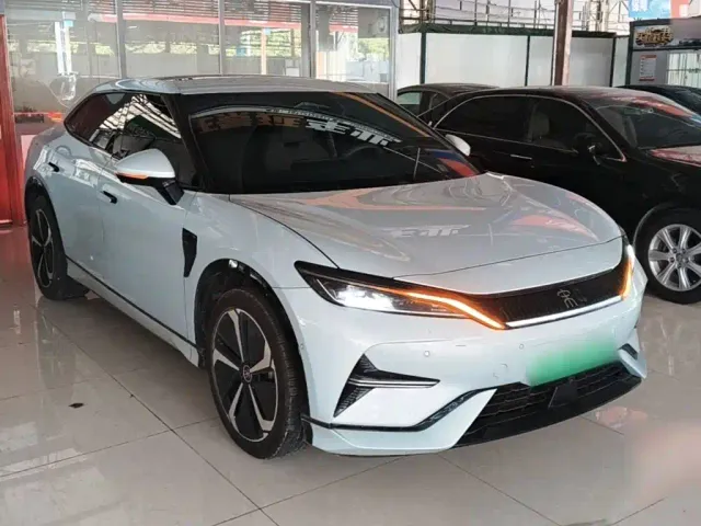 BYD Song L EV — Фото автомобиля 3