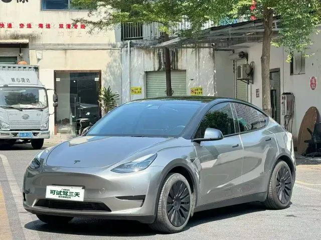 Фотография автомобиля — Tesla Model Y