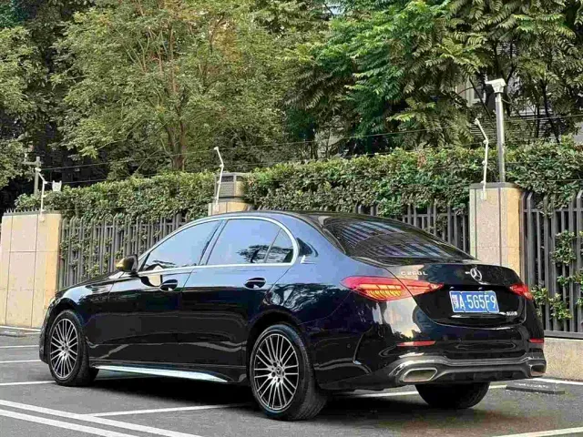 Mercedes-Benz C-Class — Фото автомобиля 3