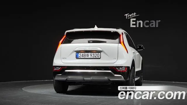 Kia Niro The All New Niro Signature — Фото автомобиля 4