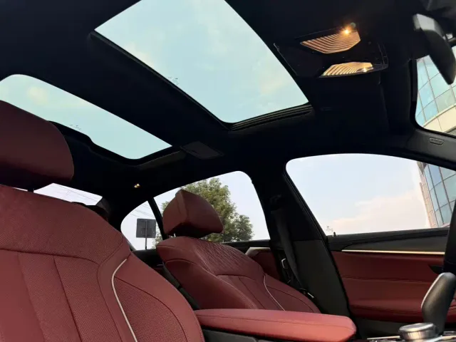BMW 5 Series — Фото автомобиля 12
