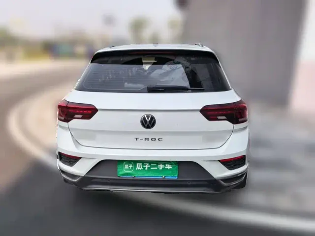 Volkswagen T-Roc — Фото автомобиля 3