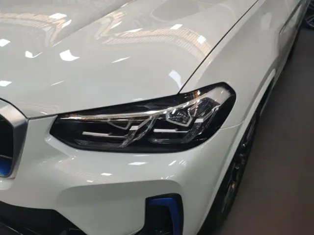 BMW iX3 — Фото автомобиля 5