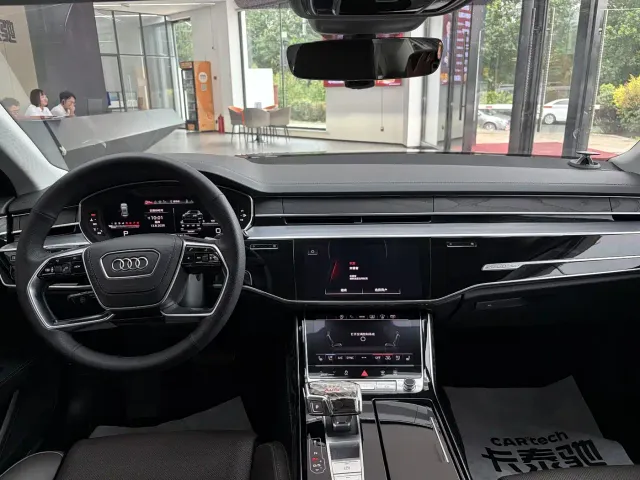 Audi A8 — Фото автомобиля 11