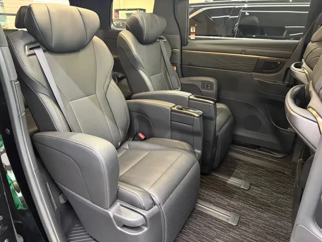 Toyota Alphard — Фото автомобиля 8