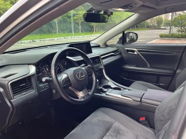 Lexus RX — Фото автомобиля 4