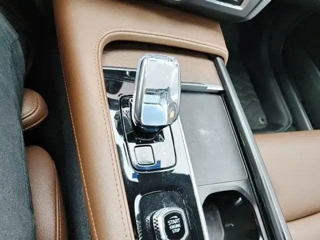 Volvo S90 — Фото автомобиля 18