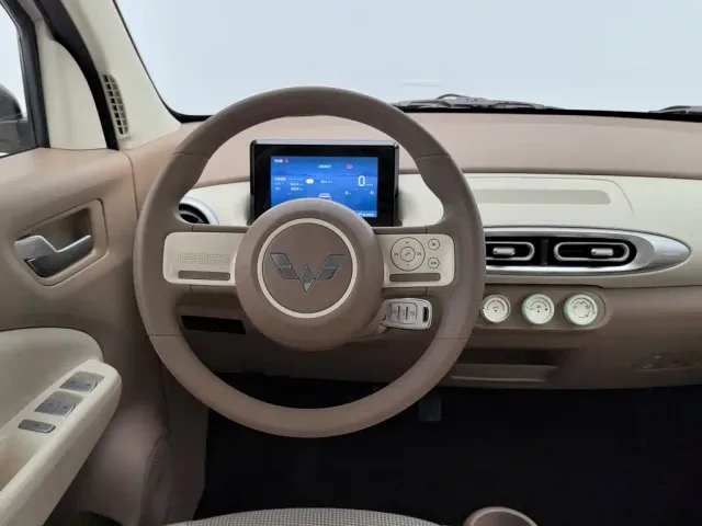 Wuling Hongguang Mini EV — Фото автомобиля 11