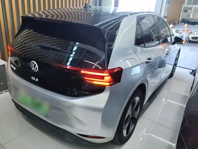 Volkswagen ID.3 — Фото автомобиля 6