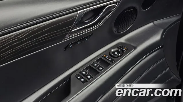 Genesis GV80 — Фото автомобиля 27