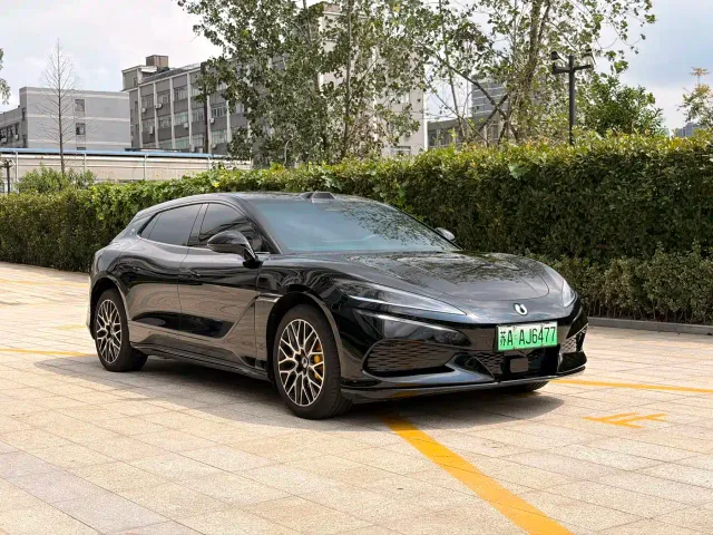 Denza Z9GT — Фото автомобиля 3