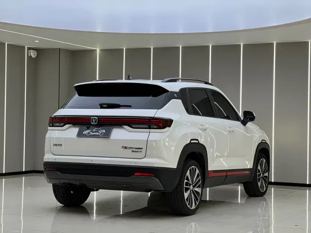 Changan CS35 Plus — Фото автомобиля 15