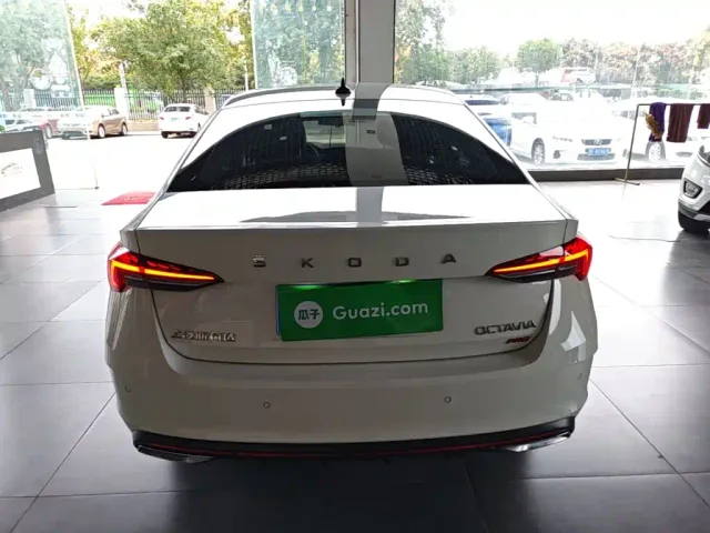 Skoda Octavia — Фото автомобиля 5