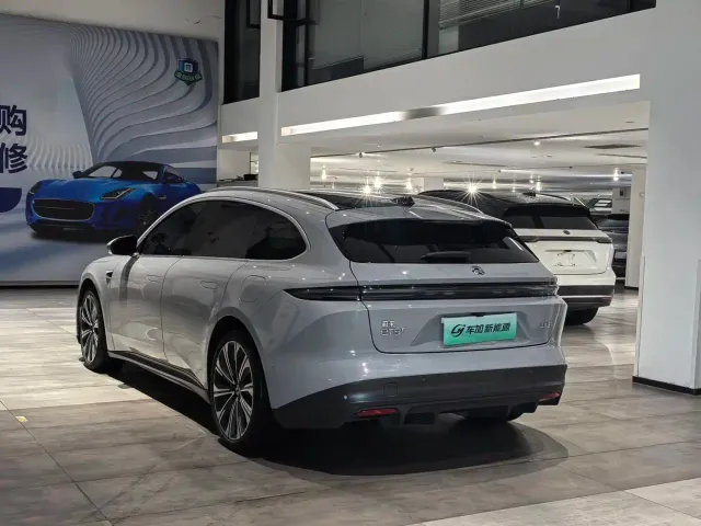 Nio ET5 Touring — Фото автомобиля 9