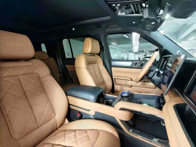 BYD FangChengBao Leopard 5 — Фото автомобиля 12