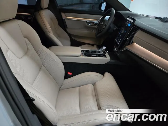 Volvo S90 — Фото автомобиля 10