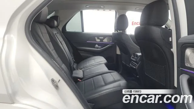Mercedes-Benz GLE-Class — Фото автомобиля 12