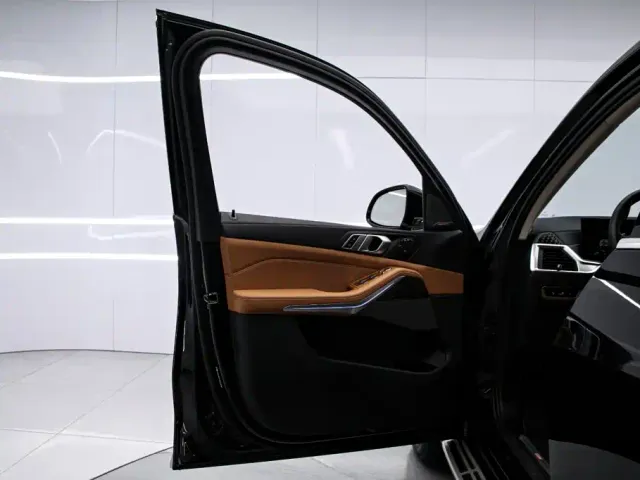 BMW X7 — Фото автомобиля 12