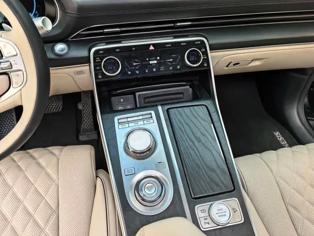 Genesis GV80 — Фото автомобиля 12