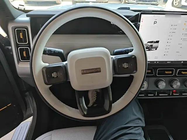 iCAR V23 — Фото автомобиля 10