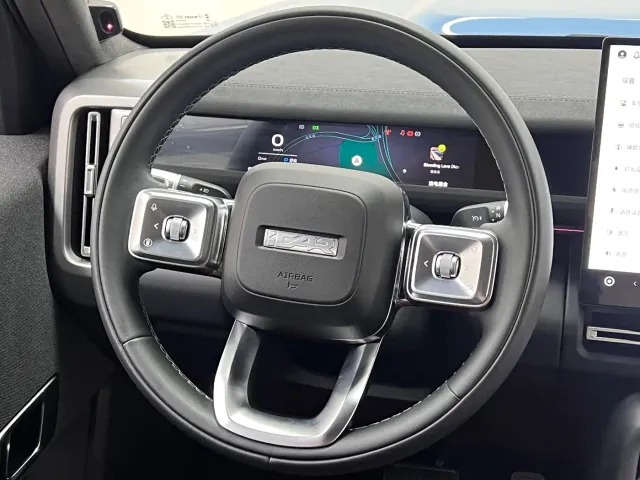 iCAR V27 — Фото автомобиля 21