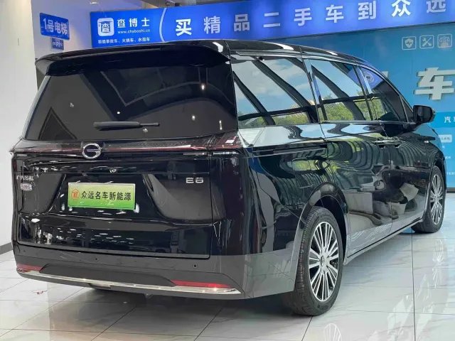 GAC Trumpchi E8 — Фото автомобиля 6