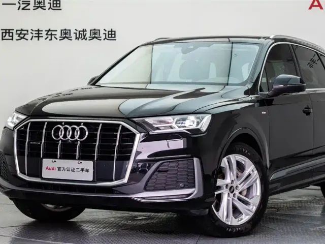 Audi Q7 — Фото автомобиля 21