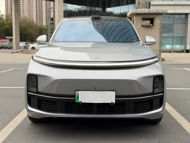 Li Auto L9 — Фото автомобиля 2