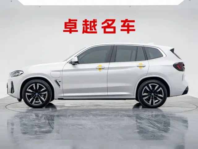 BMW BMW iX3 2024 Leading Edition — Фото автомобиля 7