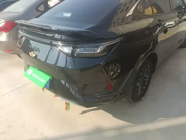 Dongfeng Yixuan — Фото автомобиля 7