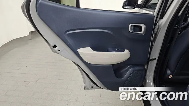 Hyundai Venue — Фото автомобиля 14