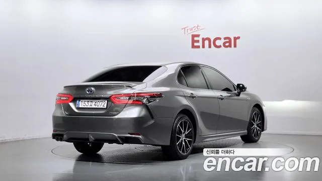 Toyota Camry XV70 — Фото автомобиля 2