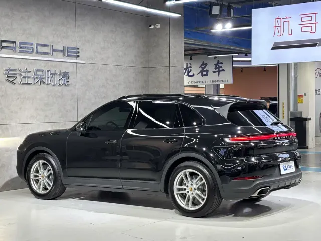 Porsche Cayenne — Фото автомобиля 5