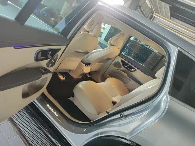 Mercedes-Benz EQS SUV — Фото автомобиля 4
