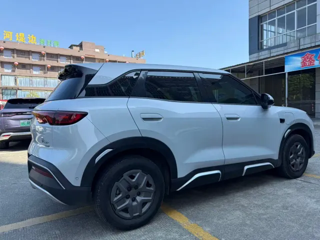 BYD Yuan UP — Фото автомобиля 6
