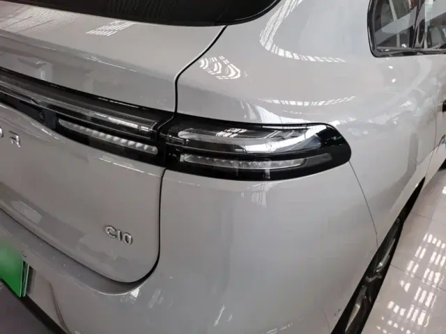 Leapmotor C10 — Фото автомобиля 7