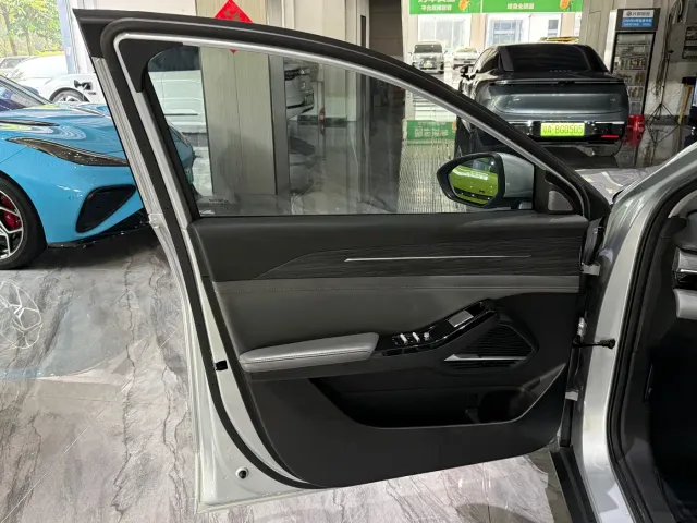 Geely Galaxy L6 — Фото автомобиля 20
