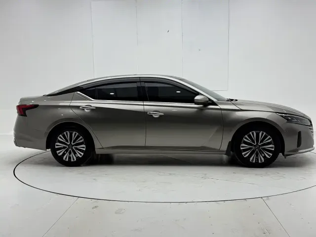 Nissan Teana — Фото автомобиля 7