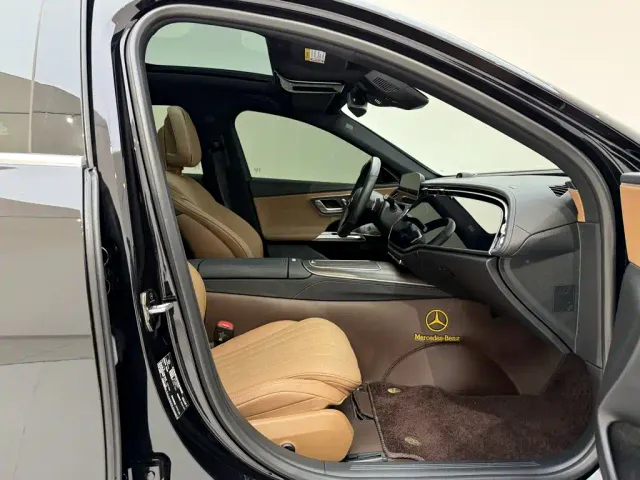 Mercedes-Benz E-Class — Фото автомобиля 17