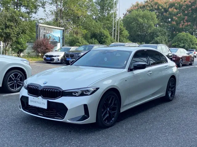 Фотография автомобиля — BMW 3 Series