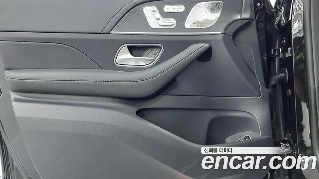 Mercedes-Benz GLE-Class — Фото автомобиля 15