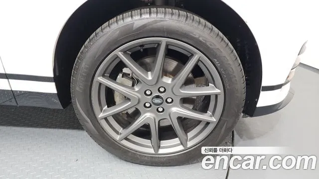 Land Rover Range Rover Velar Range Rover Velar 3.0 P400 R-Dynamic HSE — Фото автомобиля 5