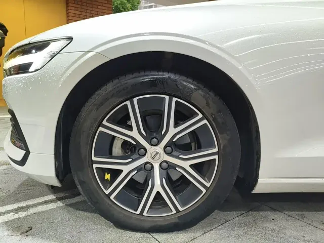 Volvo S60 — Фото автомобиля 15