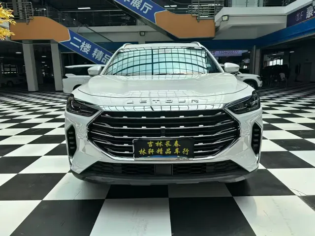 Jetour X70 Plus — Фото автомобиля 2