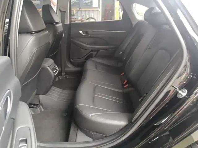 Hyundai Sonata — Фото автомобиля 16